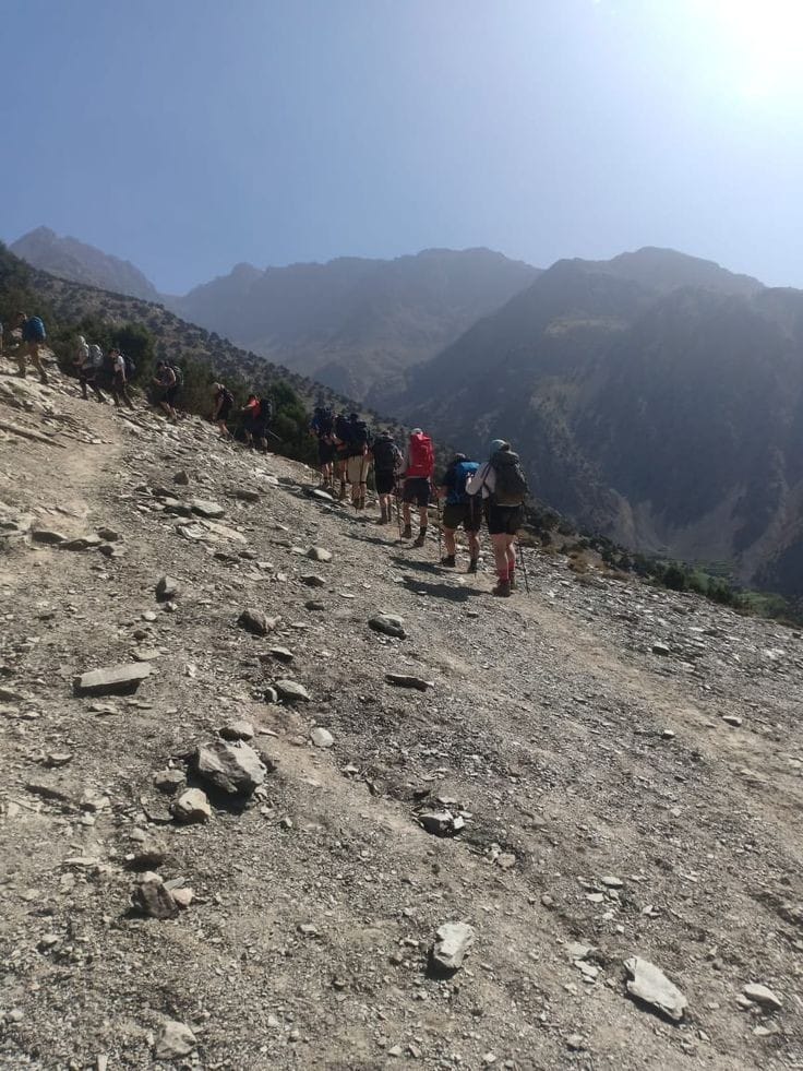 Mountain ridge group expedition